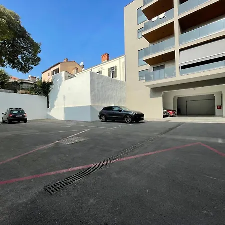 Apartment Domus Centrum With Free Parking Pula